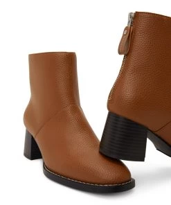 Mattnat Footwear ERIVO Vegan Block Heel Boots