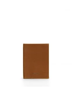 Mattnat VOYAGE Vegan Passport Holder - Vintage