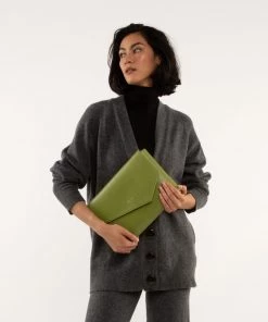 Mattnat RIYA Vegan Clutch - Vintage 120 Mattnat RIYA Vegan Clutch - Vintage