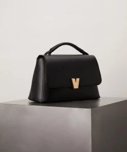 Mattnat GEAN Large Vegan Crossbody Bag - APPLESKIN™ New Arrivals 20 Mattnat GEAN Large Vegan Crossbody Bag - APPLESKIN™ New Arrivals