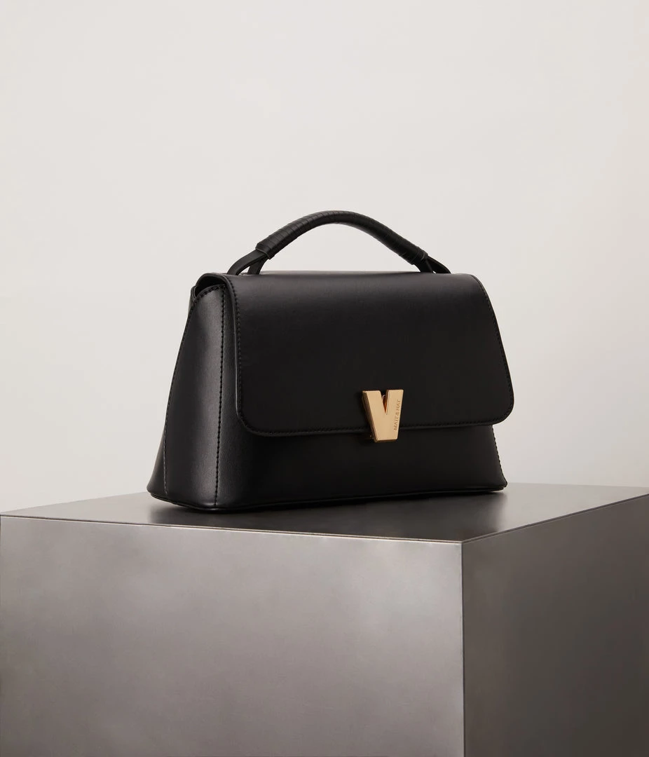 Mattnat GEAN Large Vegan Crossbody Bag - APPLESKIN™ New Arrivals 3 Mattnat GEAN Large Vegan Crossbody Bag - APPLESKIN™ New Arrivals