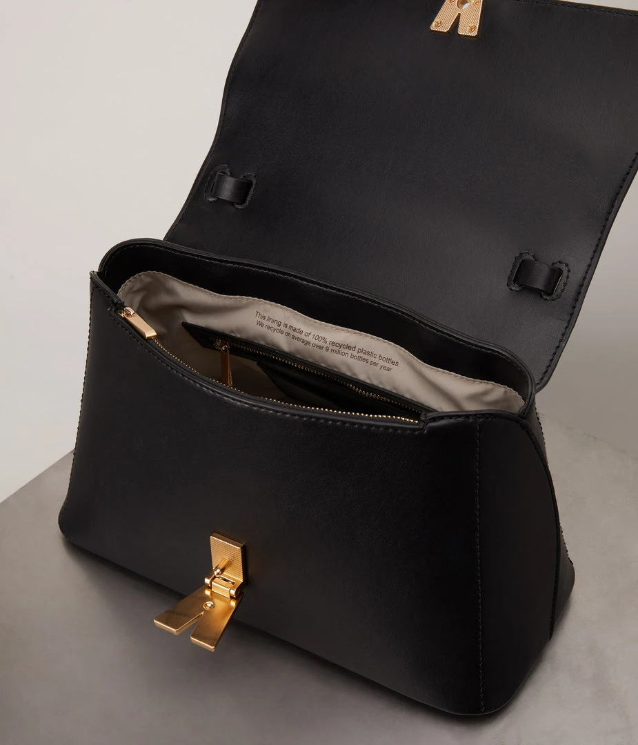 Mattnat GEAN Large Vegan Crossbody Bag - APPLESKIN™ New Arrivals 4 Mattnat GEAN Large Vegan Crossbody Bag - APPLESKIN™ New Arrivals