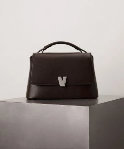 Mattnat GEAN Large Vegan Crossbody Bag - APPLESKIN™ New Arrivals 24 Mattnat GEAN Large Vegan Crossbody Bag - APPLESKIN™ New Arrivals