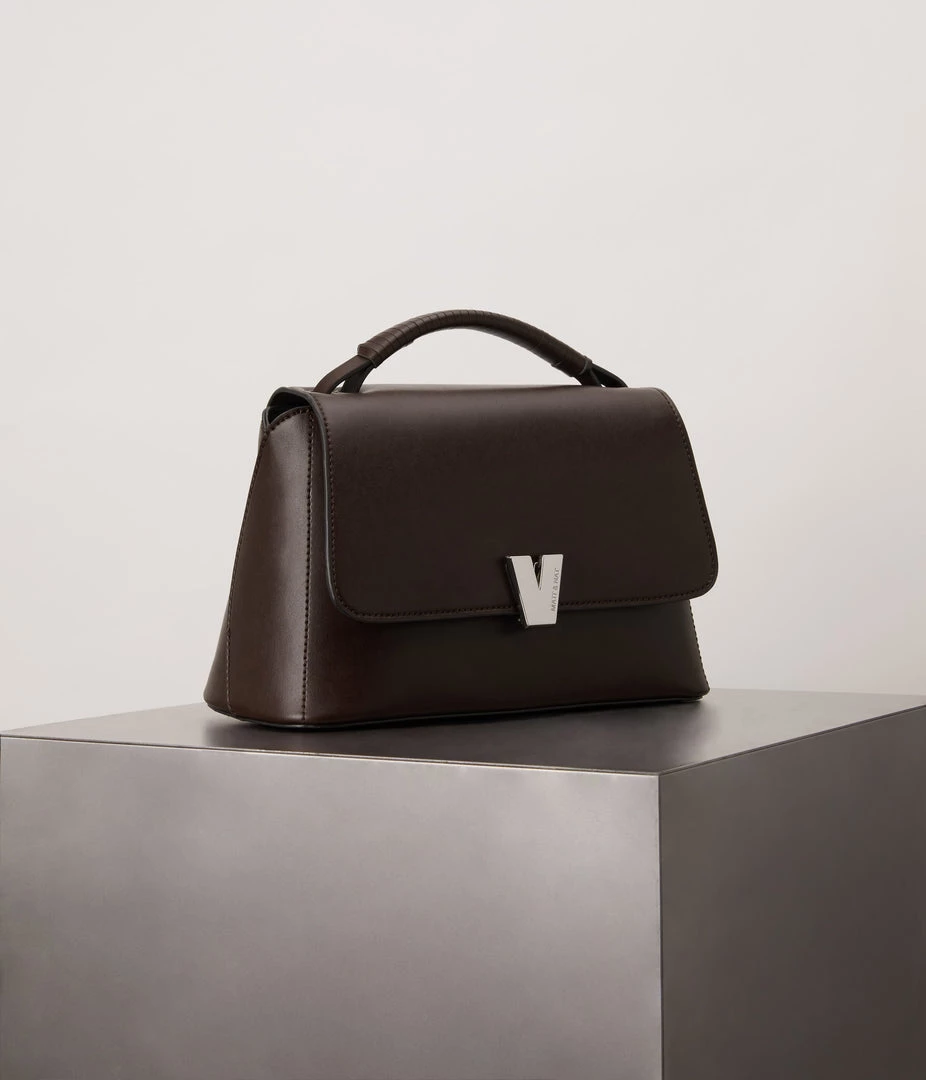 Mattnat GEAN Large Vegan Crossbody Bag - APPLESKIN™ New Arrivals 9 Mattnat GEAN Large Vegan Crossbody Bag - APPLESKIN™ New Arrivals