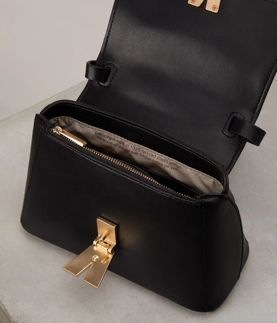 Mattnat GEANSM Small Vegan Crossbody Bag - APPLESKIN™ 4 Mattnat GEANSM Small Vegan Crossbody Bag - APPLESKIN™