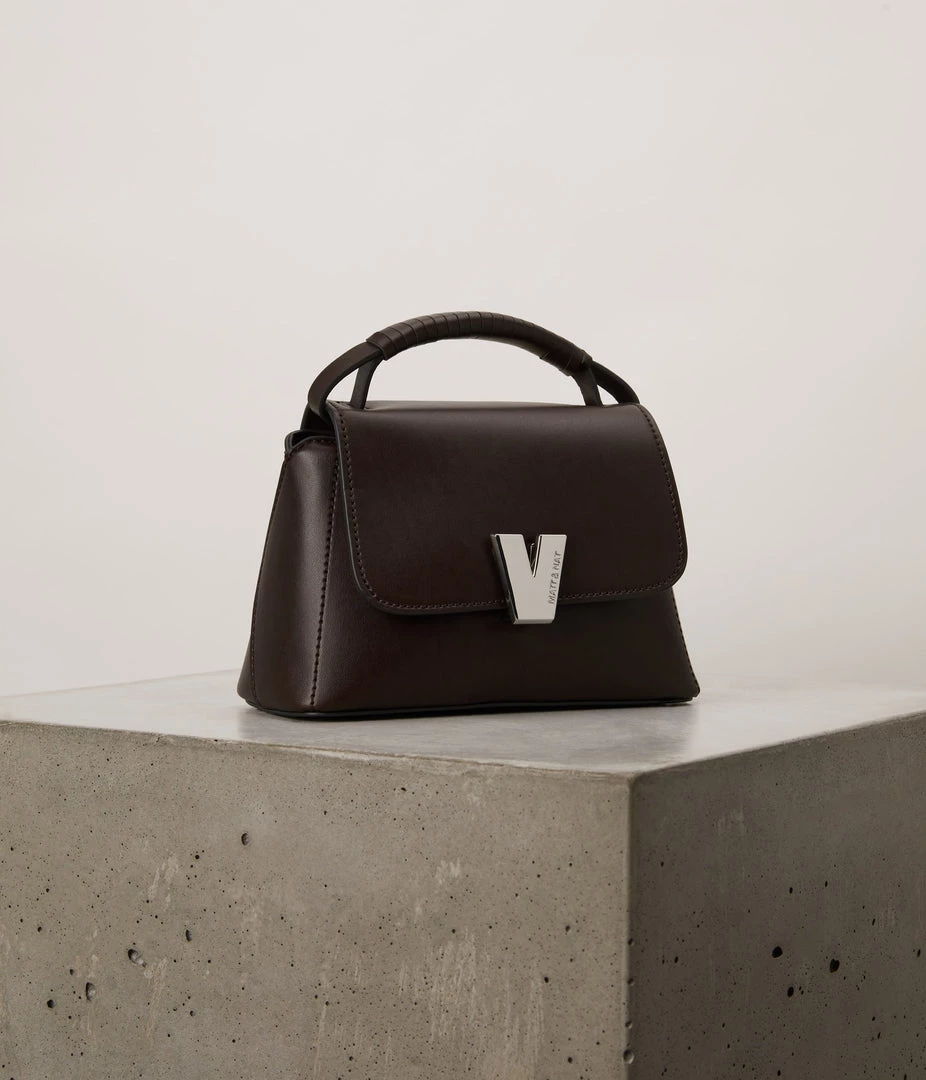 Mattnat GEANSM Small Vegan Crossbody Bag - APPLESKIN™ 9 Mattnat GEANSM Small Vegan Crossbody Bag - APPLESKIN™