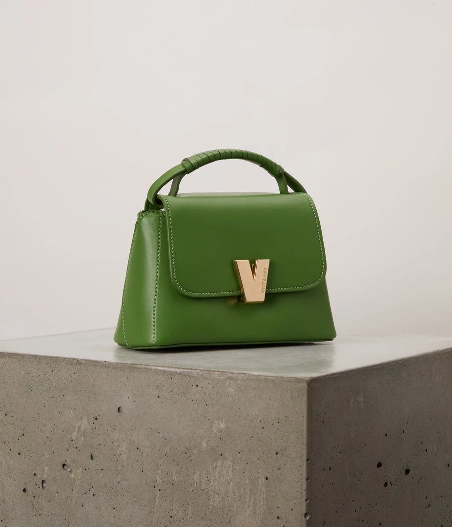 Mattnat GEANSM Small Vegan Crossbody Bag - APPLESKIN™ 15 Mattnat GEANSM Small Vegan Crossbody Bag - APPLESKIN™