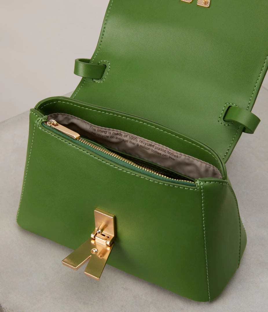 Mattnat GEANSM Small Vegan Crossbody Bag - APPLESKIN™ 16 Mattnat GEANSM Small Vegan Crossbody Bag - APPLESKIN™