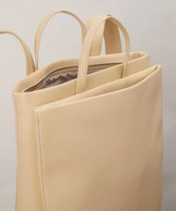 Mattnat Studio 901 REIGN Vegan Backpack - APPLESKIN™ 52 Mattnat Studio 901 REIGN Vegan Backpack - APPLESKIN™