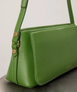 Mattnat VAL Vegan Shoulder Bag - APPLESKIN™ New Arrivals 40 Mattnat VAL Vegan Shoulder Bag - APPLESKIN™ New Arrivals