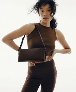 Mattnat VAL Vegan Shoulder Bag - APPLESKIN™ New Arrivals 43 Mattnat VAL Vegan Shoulder Bag - APPLESKIN™ New Arrivals
