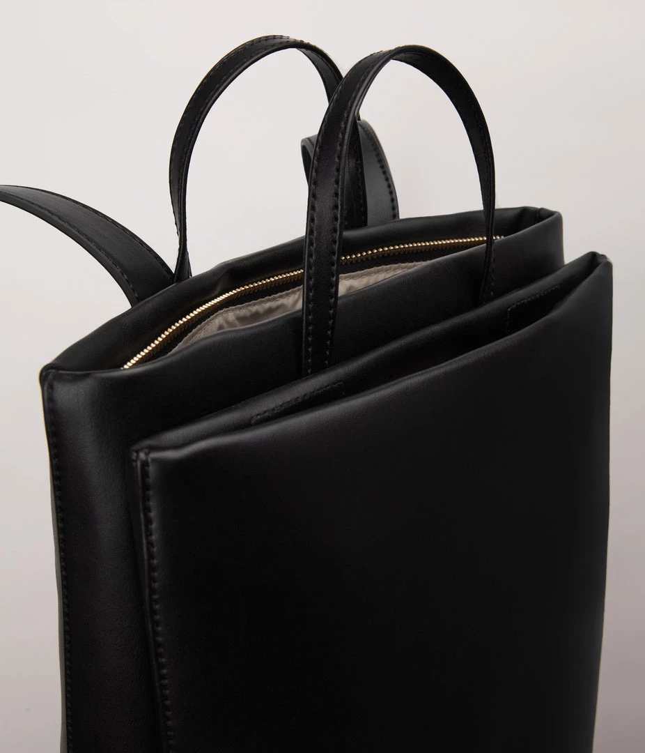 Mattnat Studio 901 REIGN Vegan Backpack - APPLESKIN™ 4 Mattnat Studio 901 REIGN Vegan Backpack - APPLESKIN™