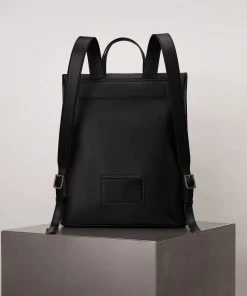 Mattnat Studio 901 REIGN Vegan Backpack - APPLESKIN™ 32 Mattnat Studio 901 REIGN Vegan Backpack - APPLESKIN™