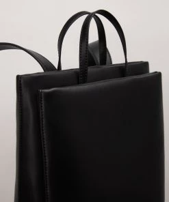 Mattnat Studio 901 REIGN Vegan Backpack - APPLESKIN™ 33 Mattnat Studio 901 REIGN Vegan Backpack - APPLESKIN™