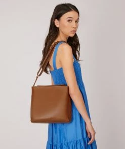 Mattnat LORO Vegan Shoulder Bag - Vintage New Arrivals